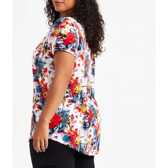 Torrid Classic Fit Tee Top Skulls Floral V-Neck Rock Punk Grunge Size 1 1X H211 - Picture 2 of 10